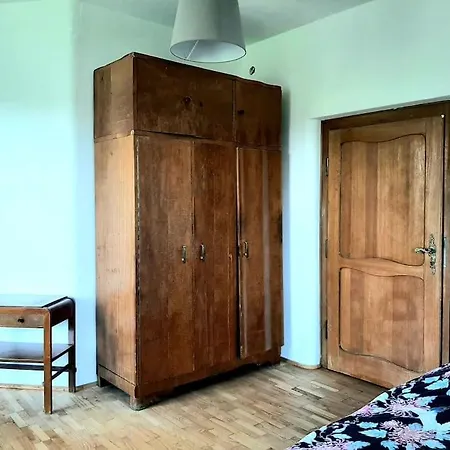 Family In Lagiewniki كراكوفيا