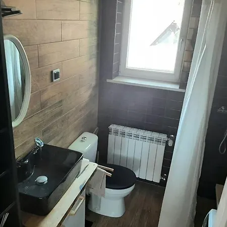 Family In Lagiewniki شقة